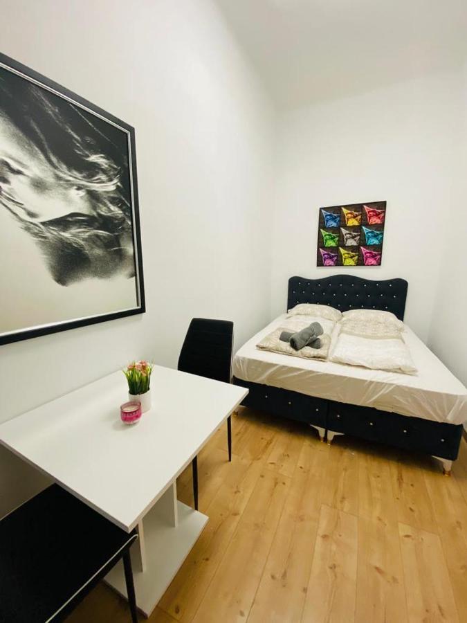 Premium Triple Room Dw Wenen Buitenkant foto
